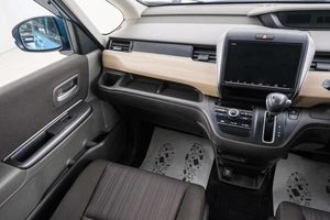Минивэн Honda Freed 2019 года, 1499000 рублей, Красноярск