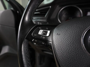 Внедорожник Volkswagen Tiguan 2020 года, 2699000 рублей, Воронеж