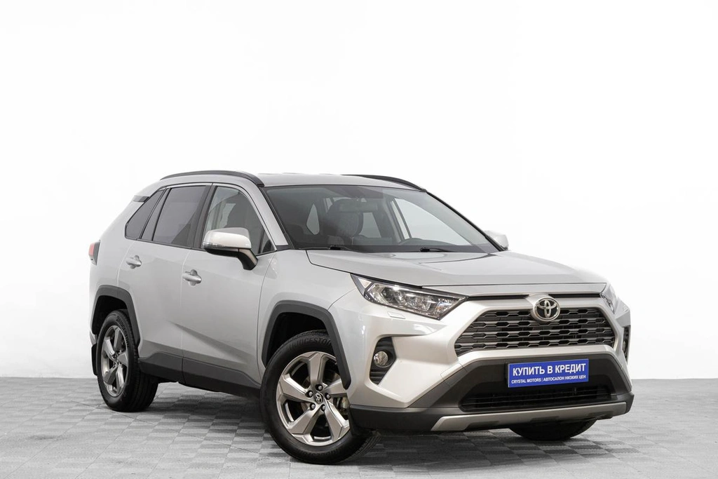 Внедорожник Toyota RAV4 2019 года, 3489000 рублей, Барнаул