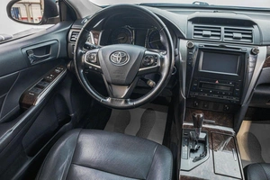 Седан Toyota Camry 2015 года, 2399000 рублей, Барнаул