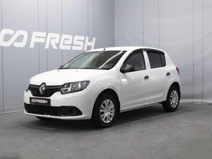 Хетчбэк Renault Sandero 2015 года, 760000 рублей, Омск