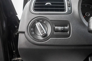 Седан Volkswagen Polo 2011 года, 999000 рублей, Барнаул