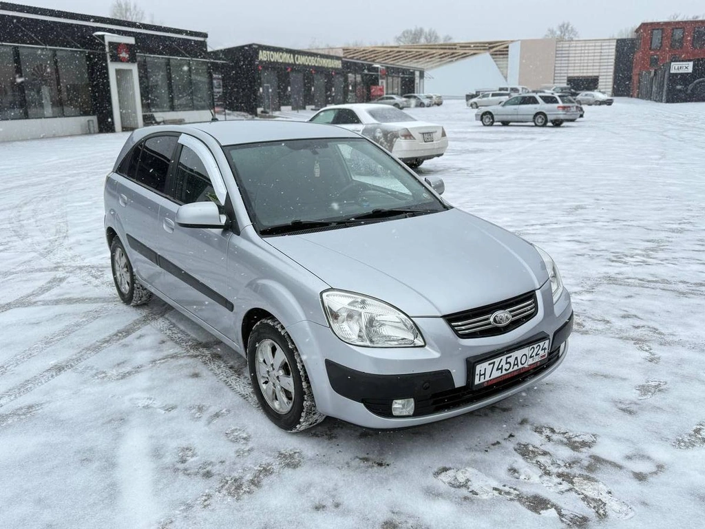 Седан Kia Rio 2008 года, 469000 рублей, Красноярск