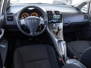 Хетчбэк Toyota Auris 2008 года, 899000 рублей, Волгоград