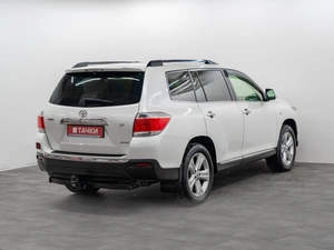 Внедорожник Toyota Highlander 2013 года, 2075000 рублей, Красноярск