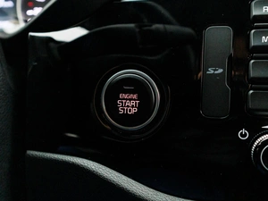 Хетчбэк Kia Rio X-Line 2020 года, 1770000 рублей, Большой Сочи