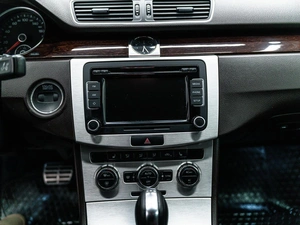 Седан Volkswagen Passat 2012 года, 1300000 рублей, Красноярск