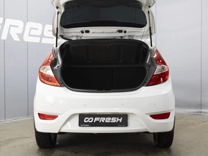 Хетчбэк Hyundai Solaris 2013 года, 915777 рублей, Омск