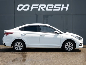 Седан Hyundai Solaris 2018 года, 1770000 рублей, Краснодар
