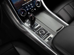 Внедорожник Land Rover Range Rover Sport 2018 года, 5588888 рублей, Москва