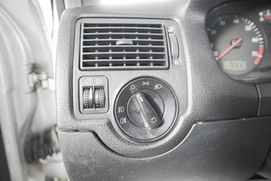 Универсал Volkswagen Golf 2002 года, 349000 рублей, Кемерово
