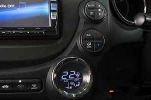 Универсал Honda Fit Shuttle 2013 года, 1030000 рублей, Омск