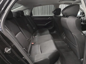 Седан Honda Accord 2017 года, 2380000 рублей, Красноярск