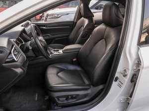 Седан Toyota Camry 2022 года, 2799000 рублей, Саратов