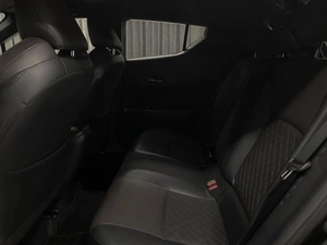 Внедорожник Toyota C-HR 2018 года, 1810000 рублей, Красноярск