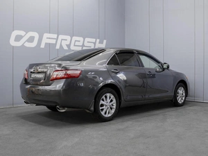 Седан Toyota Camry 2010 года, 990000 рублей, Омск