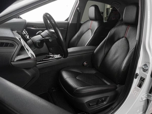 Седан Toyota Camry 2020 года, 3189000 рублей, Тюмень