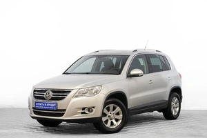 Внедорожник Volkswagen Tiguan 2010 года, 949000 рублей, Барнаул