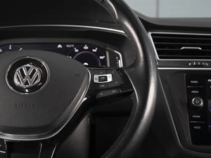 Внедорожник Volkswagen Tiguan 2019 года, 2930000 рублей, Омск