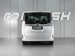 Минивэн Toyota Voxy 2017 года, 1865000 рублей, Минеральные Воды
