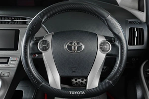 Лифтбек Toyota Prius 2013 года, 1279000 рублей, Тюмень