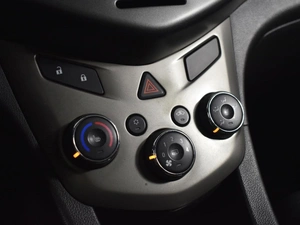 Хетчбэк Chevrolet Aveo 2012 года, 643100 рублей, Казань