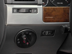 Внедорожник Volkswagen Touareg 2007 года, 1180000 рублей, Красноярск