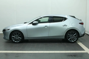 Хетчбэк Mazda 3 2020 года, 1910000 рублей, Красноярск