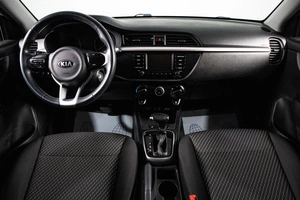 Хетчбэк Kia Rio X-Line 2019 года, 1439000 рублей, Сургут