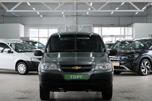 Внедорожник Chevrolet Niva 2017 года, 669000 рублей, Омск