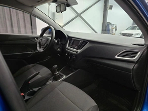 Седан Hyundai Solaris 2018 года, 698000 рублей, Красноярск