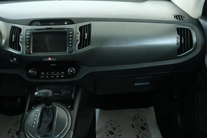 Внедорожник Kia Sportage 2011 года, 1499000 рублей, Омск
