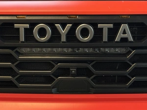Внедорожник Toyota Sequoia 2023 года, 14497000 рублей, Красноярск
