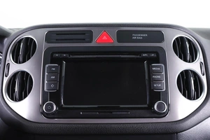 Внедорожник Volkswagen Tiguan 2011 года, 1129000 рублей, Пермь