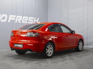 Седан Mazda 3 2006 года, 590000 рублей, Омск
