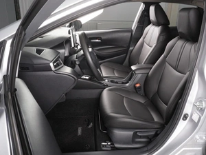 Седан Toyota Corolla 2022 года, 2199000 рублей, Красный Пахарь