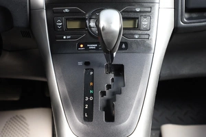 Хетчбэк Toyota Auris 2012 года, 1089000 рублей, Новосибирск