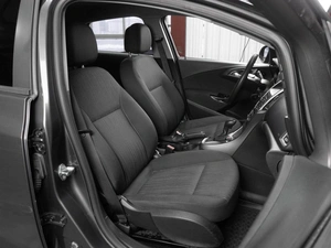 Хетчбэк Opel Astra 2012 года, 719000 рублей, Тюмень