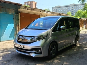 Минивэн Honda Stepwgn Spada 2016 года, 1777777 рублей, Красноярск