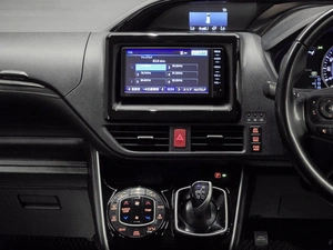 Минивэн Toyota Esquire 2015 года, 1849000 рублей, Красноярск