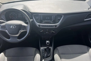 Седан Hyundai Solaris 2017 года, 1260000 рублей, Солонцы
