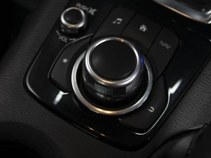 Седан Mazda Axela 2017 года, 1530000 рублей, Омск