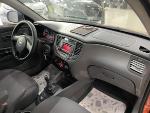 Хетчбэк Kia Rio 2011 года, 597000 рублей, Солонцы