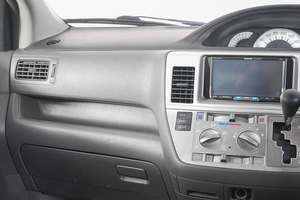 Минивэн Toyota Raum 2005 года, 549000 рублей, Кемерово