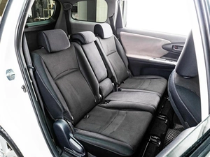 Минивэн Toyota Wish 2011 года, 1049000 рублей, Тюмень