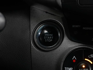 Внедорожник Toyota RAV4 2010 года, 1349000 рублей, Тюмень