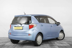 Хетчбэк Toyota Ractis 2012 года, 949000 рублей, Кемерово