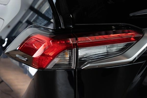 Внедорожник Toyota RAV4 2019 года, 2949000 рублей, Красноярск