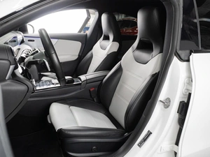 Седан Mercedes-benz CLA-класс 2021 года, 2555000 рублей, Тюмень