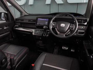 Минивэн Honda Stepwgn Spada 2017 года, 2534000 рублей, Воронеж
